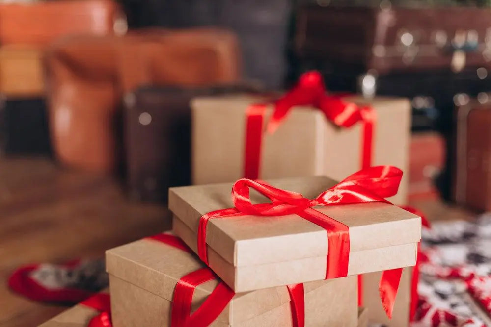 3-Gift-Packing-Ideas-Must-Try-Decorative-Materials - MillionParcel